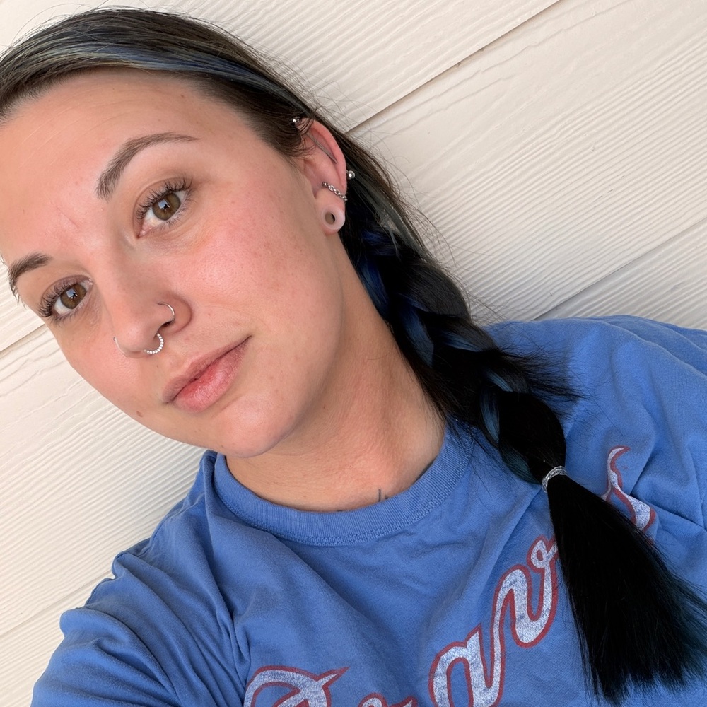 meet your posher, kayla 💀🖤